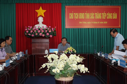 Chủ tịch UBND tỉnh - Trần Văn Chuyện tiếp công dân